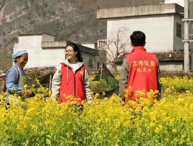 法学硕士黄文秀：放弃北京高薪，扎根山村扶贫，村民刚富她牺牲了