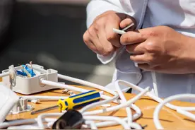 电工证/焊工证/高处作业证怎么复审？一定要提前准备图片