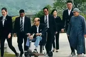 96岁李嘉诚再多钱也带不走，最终还是油尽灯枯，终究留下一个传奇图片