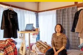 搬家30多次，她和丈夫离婚，独居8㎡出租屋5年，过上“滚石”人生图片