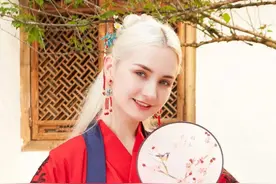 意大利超模伯妮：放弃事业嫁给中国小伙，与婆婆斗智斗勇被围观图片