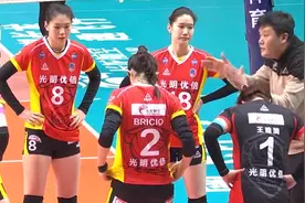 【尽力了】排超决赛首回合，上海女排0-3不敌天津图片