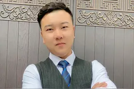 云南仙人：自创台球“杆法”挑战丁俊晖，与丁俊晖是表兄弟？图片