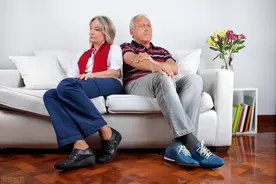 他达拉非口溶膜适合中老年男性用于治疗勃起功能障碍吗？图片