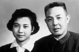 1979年苏振华病逝，妻子陆迪伦提出唯一请求，中央立即批示：同意图片