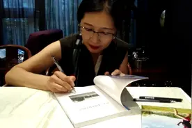 捡废品的老太太图片