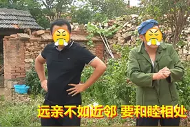 云南一男子遭邻居砌墙围三年，多次求拆除被拒：来，互相伤害呀图片