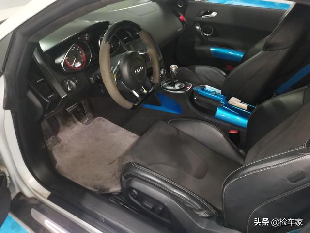 要想富大事故？这辆不到3万公里的奥迪R8，车商也没胆子收