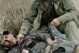 侵略者变成肥料：一组少见的二战彩色照片，竟然有亚裔德军！图片