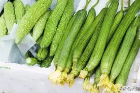 入秋后，建议少吃丝瓜和苦瓜，多吃2肉3菜，美味又滋补，平稳度秋图片