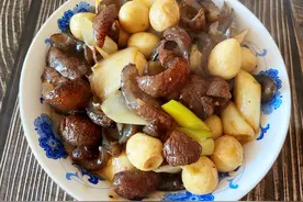 葱爆海参，这道老式经典菜肴过年在家做，亲朋好友都爱吃图片