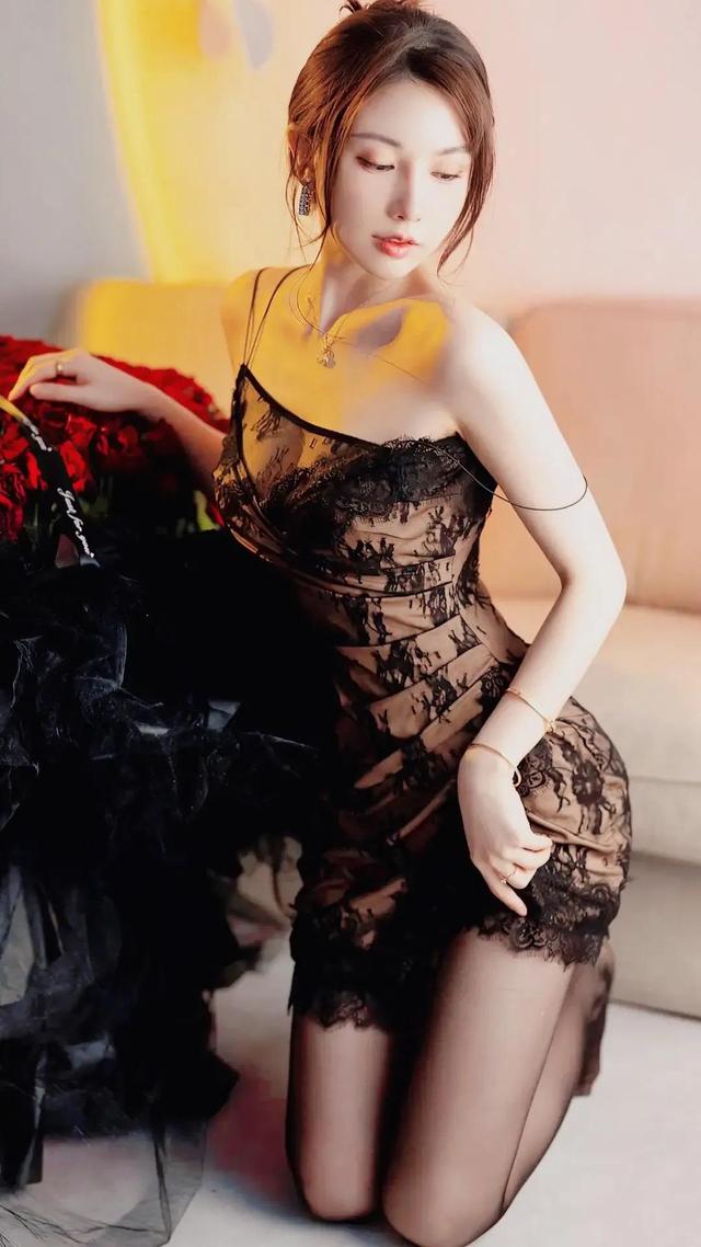 美女真写