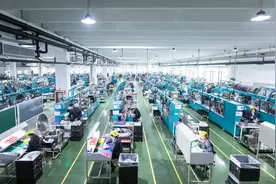 职校生进厂打螺丝，吃不了学习的苦，就得吃社会的苦图片