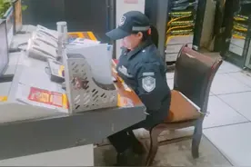 监控室工作人员每天日常生活图片