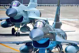 巴基斯坦追购歼10C，国内一片欢腾，美国印度“各怀鬼胎”图片