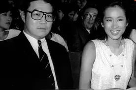 霍震霆明知离婚会丢霍家面子，为何还是与朱玲玲离了？有四点原因图片