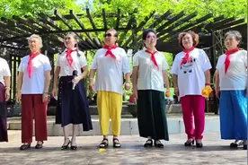 万泉河畔红歌合唱团唱响儿歌《找朋友》图片