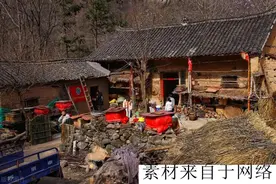 母亲去世，大哥承担丧葬费，葬礼结束，大哥的做法让我们羞愧不已图片