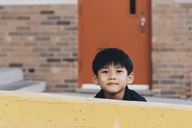 男孩起名带三点水的字寓意好图片