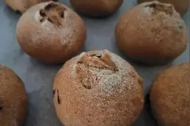 常吃酵母容易得胃病？发面时，该用酵母、小苏打还是泡打粉，有什么区别？图片