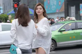 和闺蜜一起逛街图片