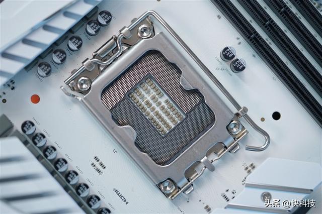 ǧԪ��������Ӱ��B760������ʦD5 Wi-Fi�׽������:13600K��Ѫ����