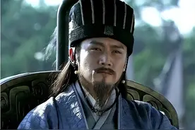 司马懿军帐来了一个白发老翁，诸葛亮突然失声痛哭：吾命休矣图片