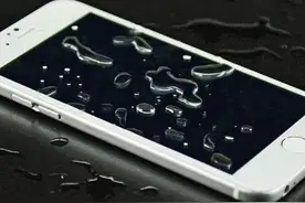 手机进水后不要着急，记住这几个处理方法图片