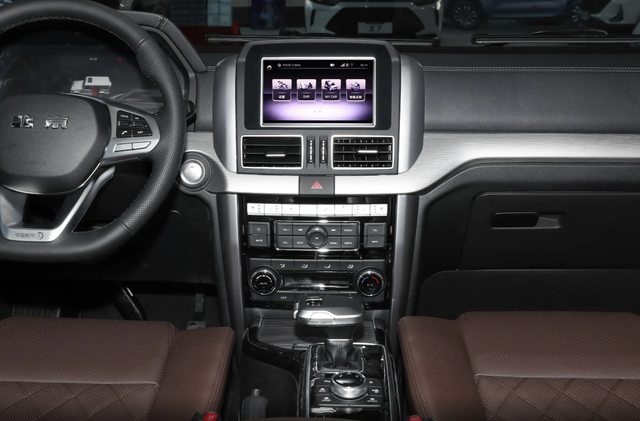 国内版“大G”？高颜值，强悍越野车，2.3T/3.0T，不足30万的BJ80