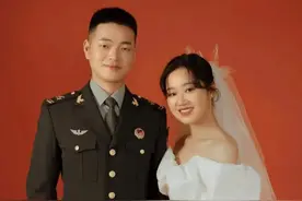 护士小姐姐嫁给军队文书，这组恋人磕到了图片