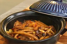 【麻辣干煸茶树菇】焦香酥脆，开胃下饭，带便当也超适合~图片