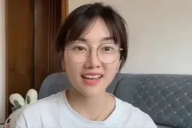 越南紫霞夫妇和越南小月，后面的发展你看好哪一个？图片