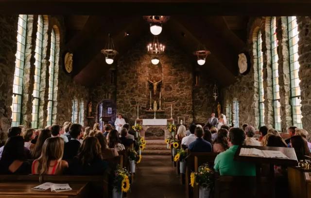 “圣诞节快乐”到底用Merry 还是Happy?