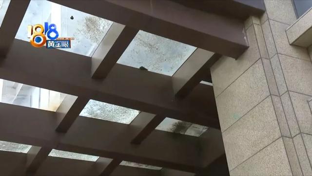 8楼掉到2楼 现场“拯救”一波三折