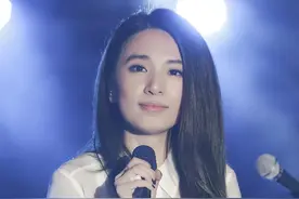 偷拍洗澡、痴恋黑人，8月才第3天，贵圈的“妖魔鬼怪”就现形了图片