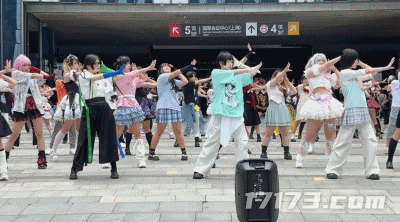 腾讯14款游戏BW抢人，却被韩援Coser抢风头，三天暴涨百万粉