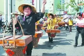 你听说过"鸡毛换糖"的故事吗？图片