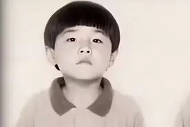 从服务生到一代天王，那个伦味的周杰伦凭什么火那么多年图片