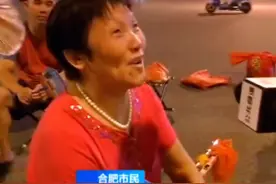 暴走团霸占机动车道，路遇疲劳驾驶司机，网友：都是嫌命太长了图片
