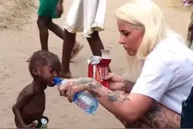 “讨水男孩”霍普：2岁遭遗弃，流浪8个月被好心人收养，现状如何图片