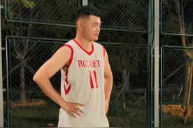 “90后”济宁小伙撞脸姚明“走红”：最想打后卫，理想是拥有一座自己的球馆图片