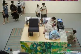 知名音乐人“躺箱子”上14天？300万人围观！网友：上厕所咋办？图片