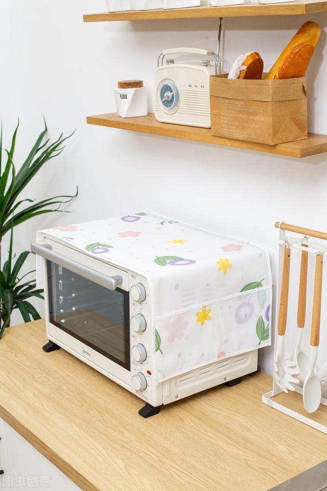 烤箱和微波炉有什么不同（微波炉和烤箱的区别在哪微波炉可以当烤箱用吗）