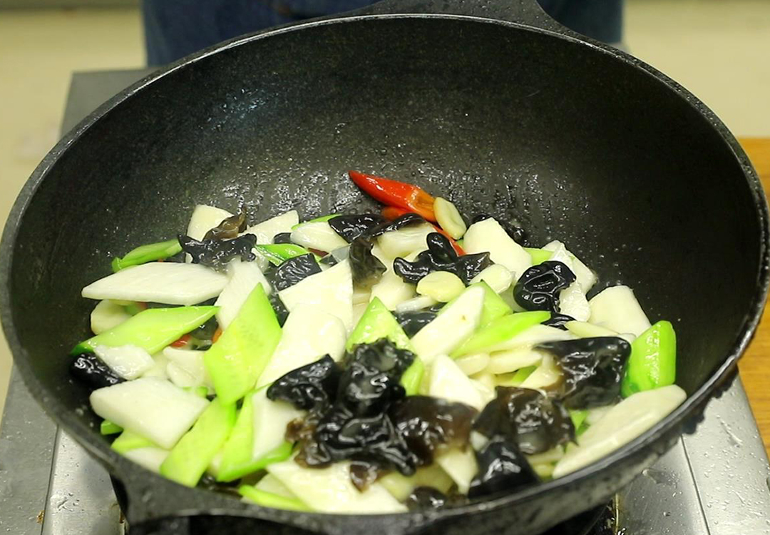 _小雪饮食文化_11.22小雪,顺应老传统,别忘了吃“小雪四宝”,为深冬做好准备