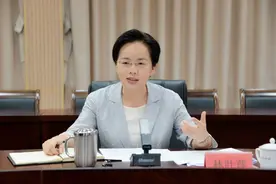 林叶萍当选为福建省妇联主席，曾任全省首个挂牌的市级监委会主任（附简历）图片