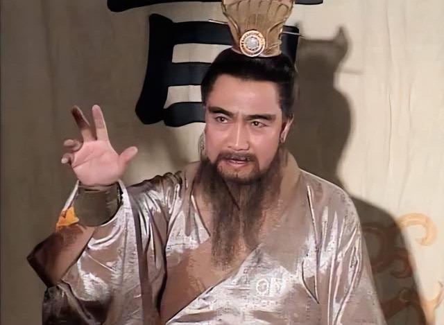 同样是《三国演义》，央视版和新版放在一起观看，可谓天差地别