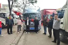 奥铃玉兔II河南交付 新一代自动挡轻卡正式启程图片