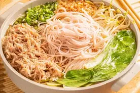 《云南米线发展报告2024》发布：生烫牛肉米线异军突起！图片