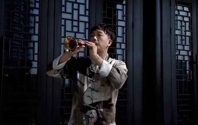 开口第一句就让人浑身起鸡皮疙瘩