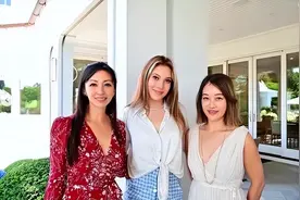 梁思成曾孙女罕见露脸，眉眼神似林徽因，长相精致打扮大气时髦图片